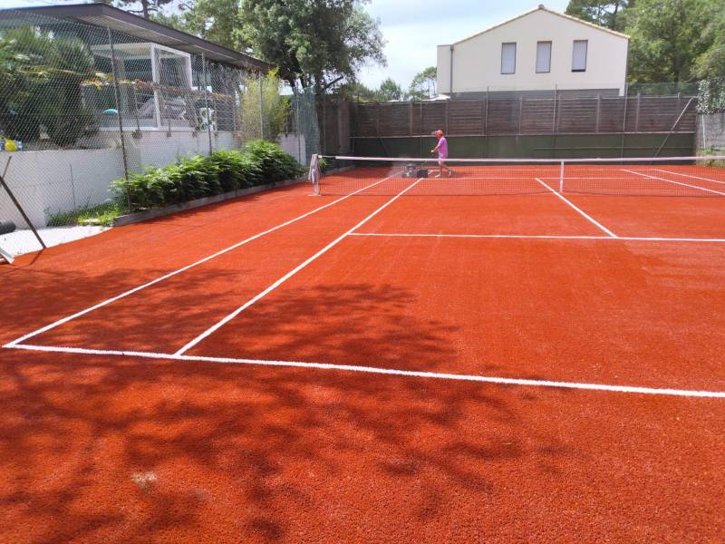 Terrain de tennis pelouse synthétique Talmont