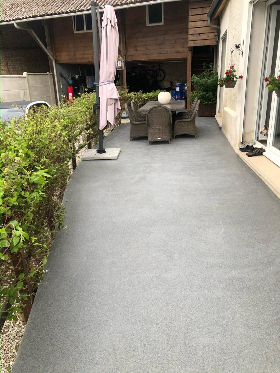 Résine pailleté gris clair en Loire Atlantique