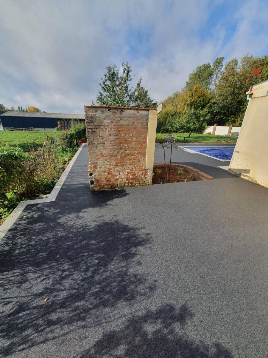 Résine Souple Revagom noir à Saint Hermine