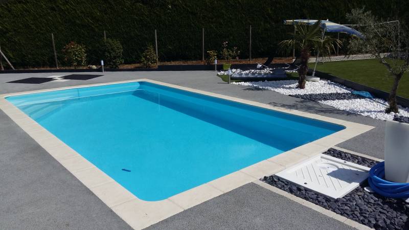 Plage de piscine gris souris REVASOL SAINTE HERMINE