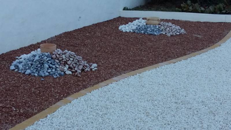 Massif minéral graviers décoratifs REVASOL