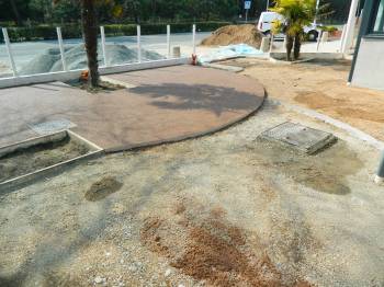 Béton drainant avec joints courbés