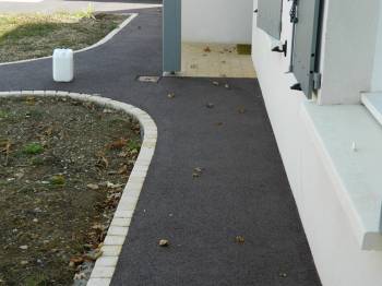 Allée de jardin béton drainant la rochelle