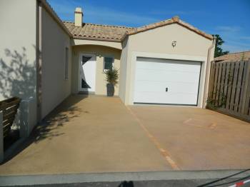 Allée carrossable en béton vendée