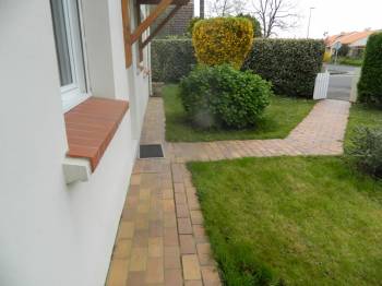 Rénovez une allée en carrelage nantes
