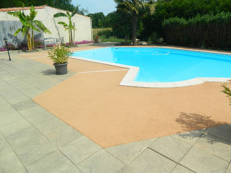 Plage de piscine SAFRAN REVASOL LA ROCHE SUR YON