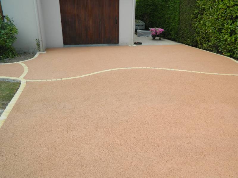 Allée de garage en béton drainant NANTES