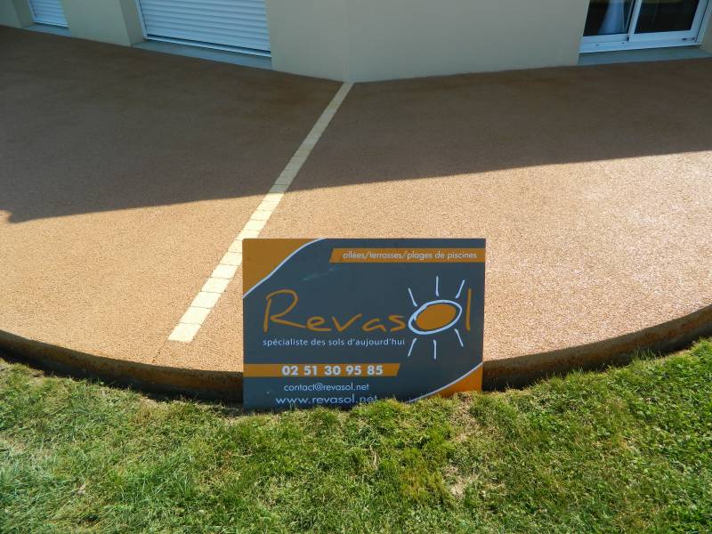 Coffrage pour délimiter pelouse