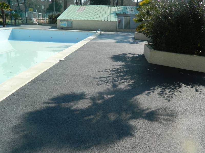 Plage de piscine camping vendée