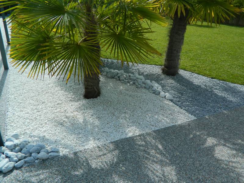 Massif minéral en galets vendée