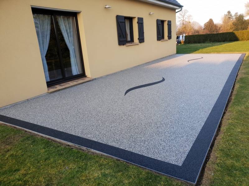 Résine Souple Revagom couleur roche en Vendée