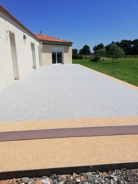 TERRASSE EN RESINE DRAINANTE 