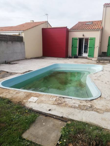 Plage piscine en Résine drainante LES SABLES D'OLONNES (85)