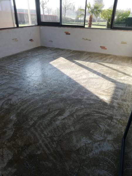 PENDANT (Application du primaire d'accrochage sur dalle béton) REVASOL