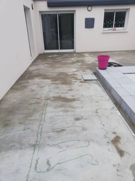 AVANT (Terrasse en dalle béton) REVASOL