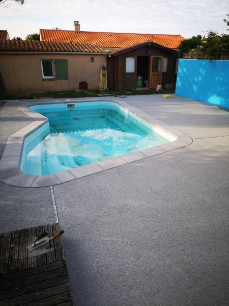 Plage piscine en Résine drainante LES SABLES D'OLONNES (85)