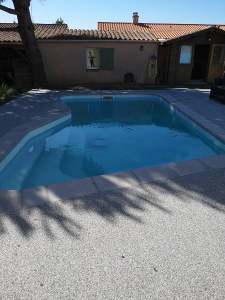 Plage piscine en Résine drainante LES SABLES D'OLONNES (85)