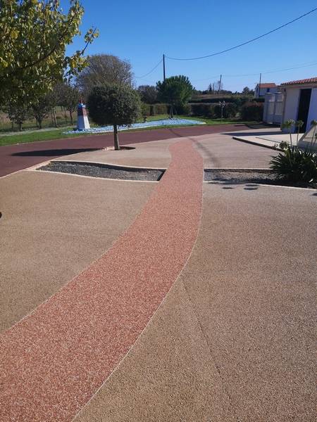 APRES (réalisation d'une allée piétonne en REVASTONE) REVASOL