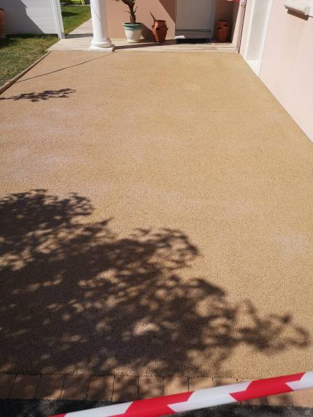 Terrasse en béton poreux 