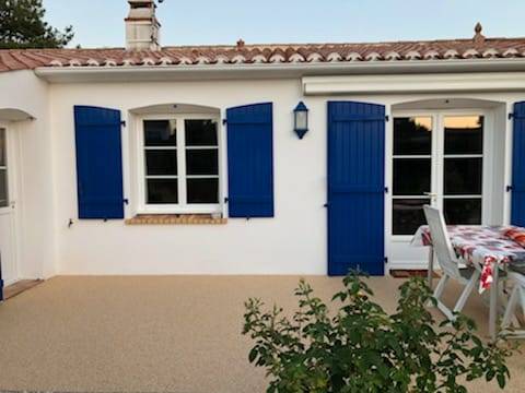 Rénovation d'une terrasse en moquette de pierre LA TRANCHE SUR MER (85)