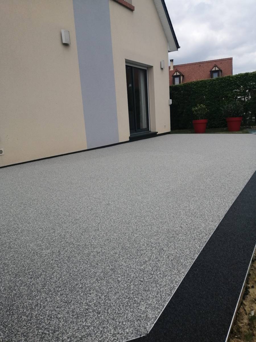 Résine Souple Revagom couleur roche en Loire Atlantique