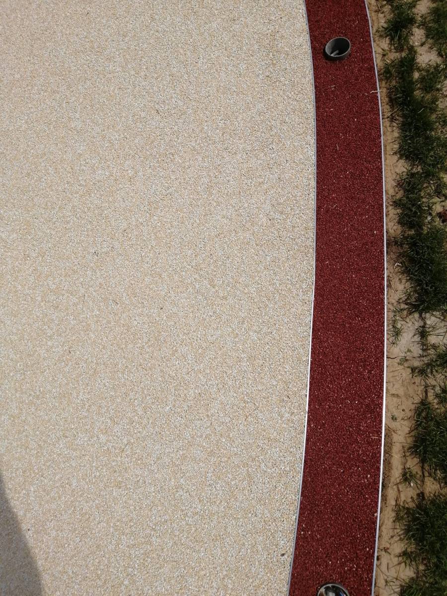 Résine Souple Revagom rouge à Jard sur mer