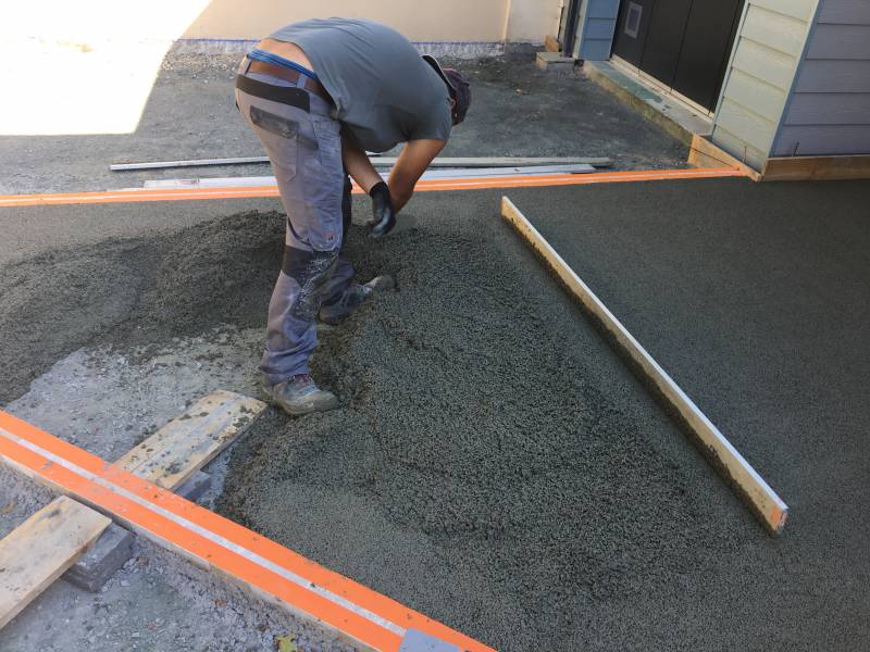 Coulage du béton drainant