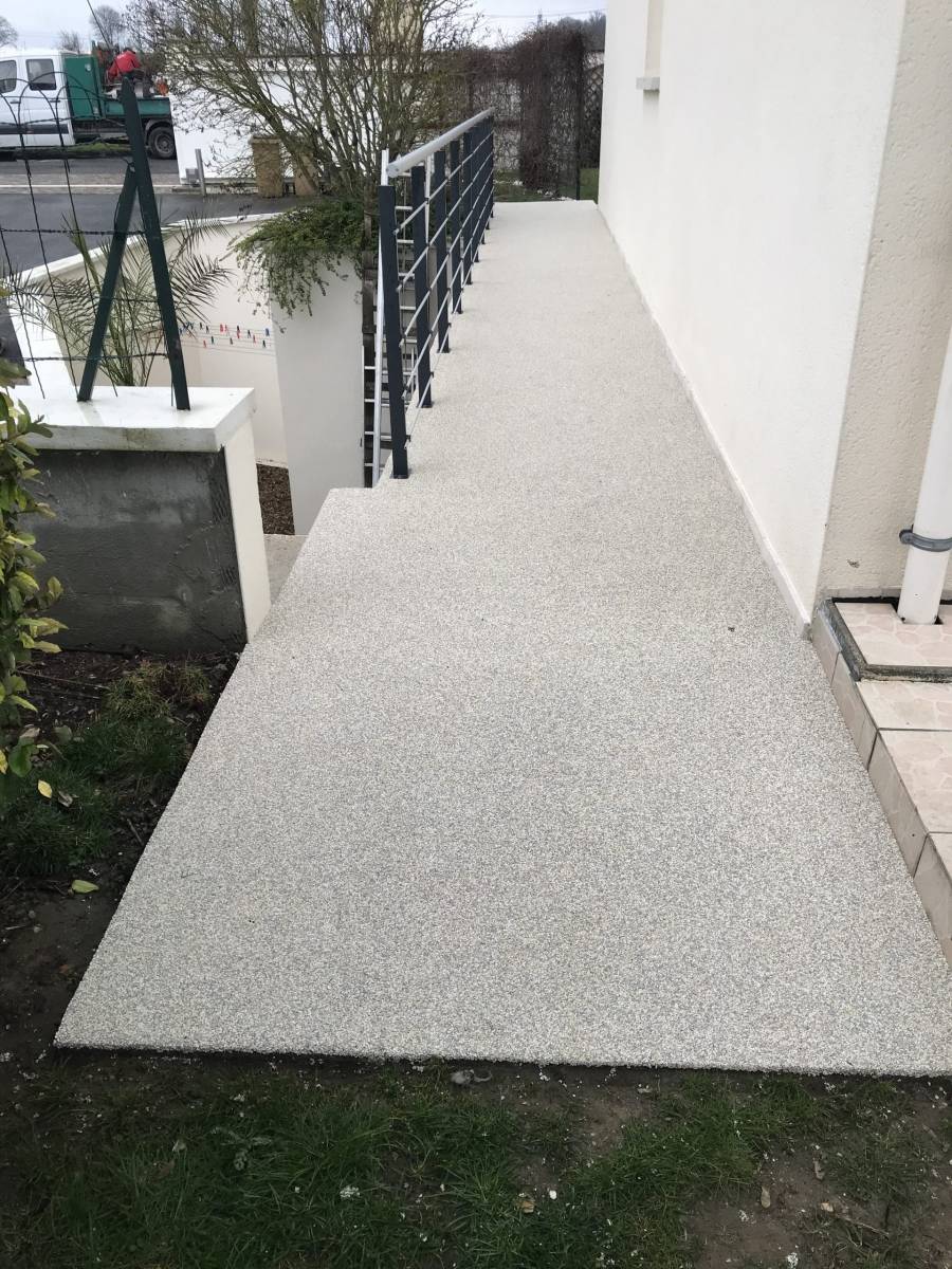 Revagom galets clair aux Sables d'olonne