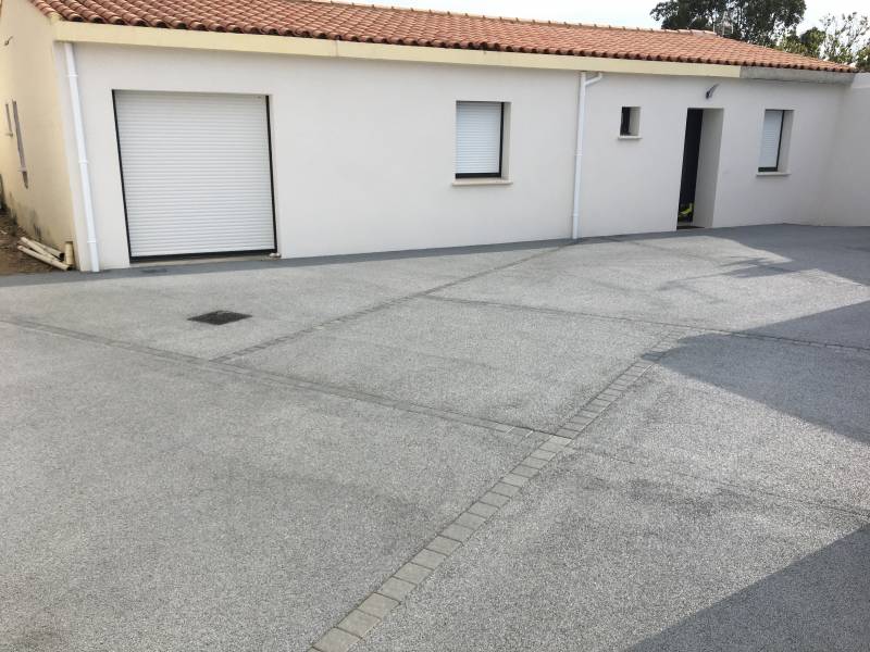 Béton drainant gris souris Château d'Olonne
