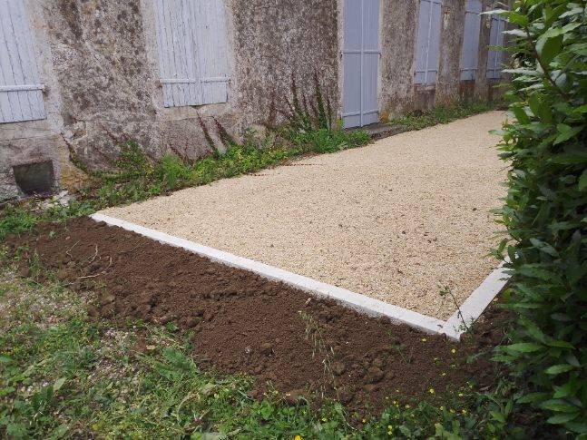 Pavés en bordure beige 