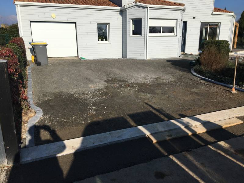 Terrassement du parking Saint Maturin 