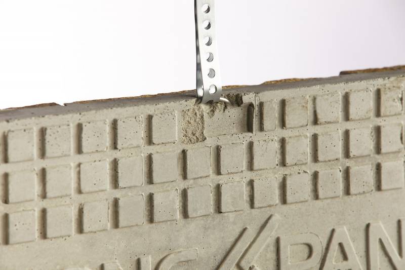 Pierre avec sécurité antichute sur tous nos panneaux Vendée