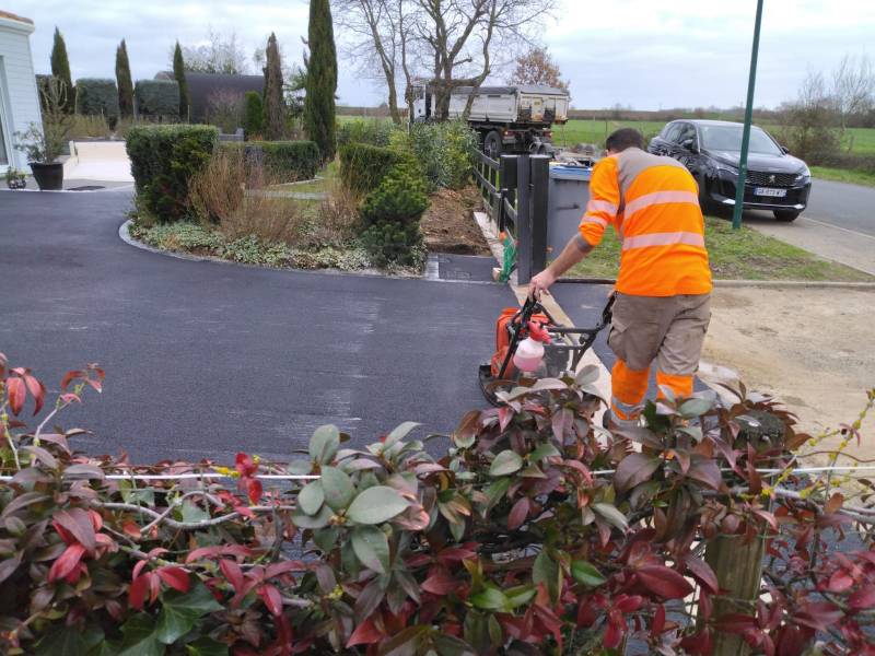 Mise a niveau de l'enrobé à chaud